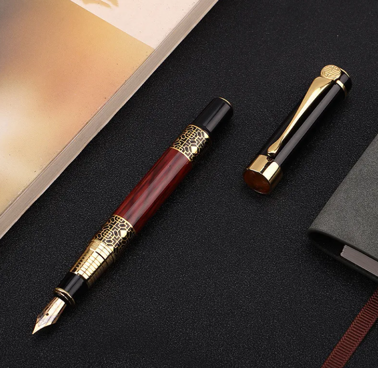 Wood grain fountain pen