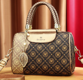 Stunning Leather Handbag for Women (One Piece)