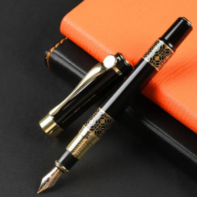 Wood grain fountain pen
